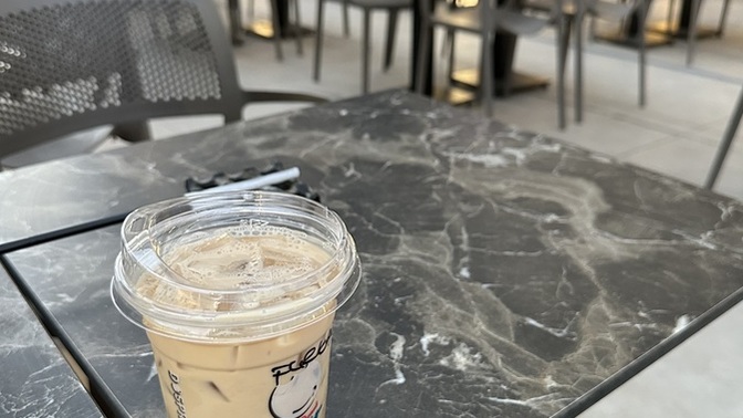 Millet sevgilisi ile cafeye geliyor ben hep tekim ne zaman sevgilim olacak?