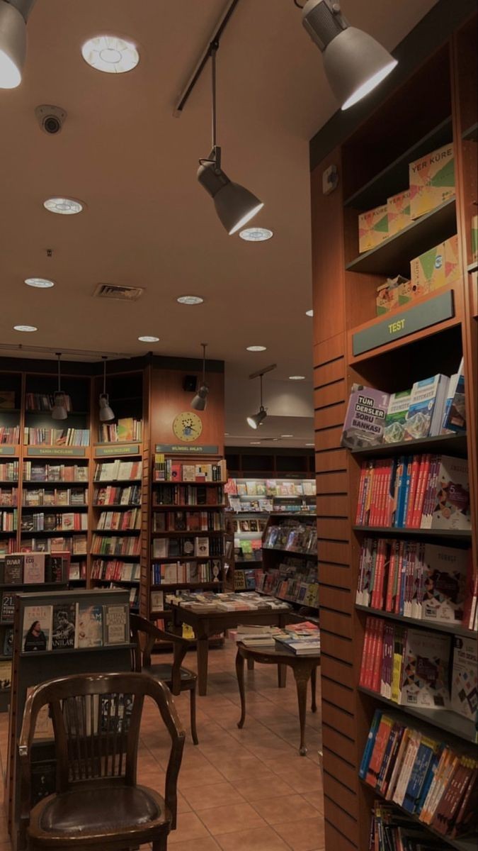 Kütüphanede ders çalışmanın faydaları nelerdir?