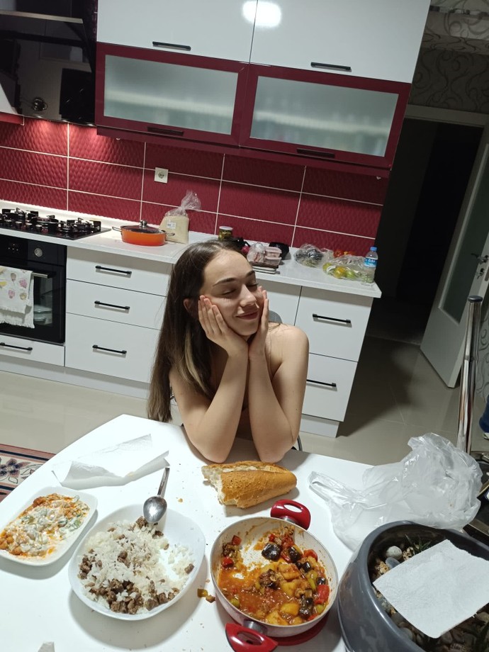 Yakın erkek arkadaşımı yemeğe davet ettim, sofra nasıl?