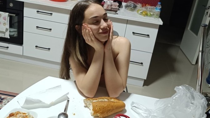 Yakın erkek arkadaşımı yemeğe davet ettim, sofra nasıl?