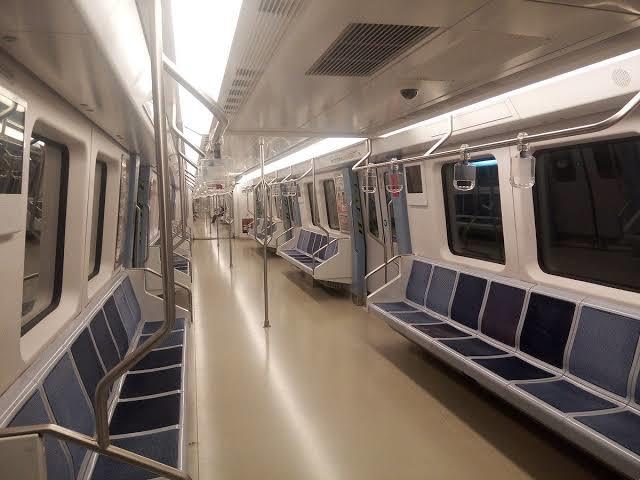 Metroda otururken nereye bakıyorsunuz :D?