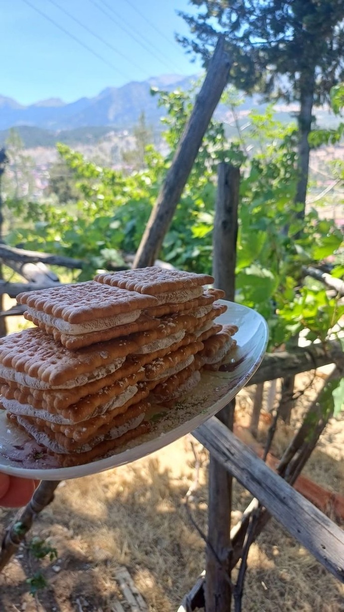 En son ne zaman iki bisküvi arasına lokum kıstırdınız?