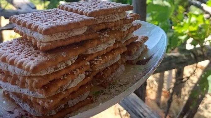 En son ne zaman iki bisküvi arasına lokum kıstırdınız?