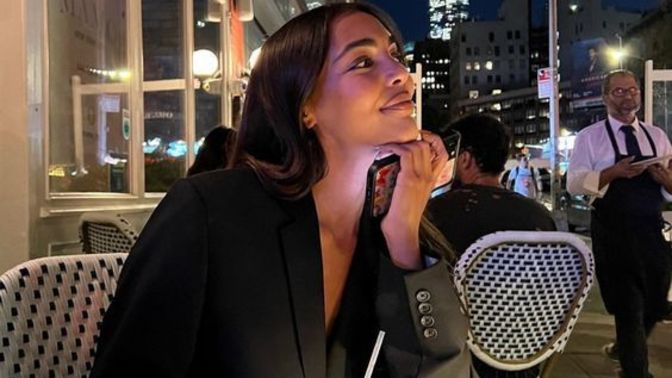 Yine bir akşam kendimle date'e çıktım. Kendimi bu kadar sevmem normal mi acaba?