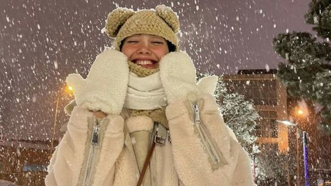 Benim gibi kışı özleyen var mı?