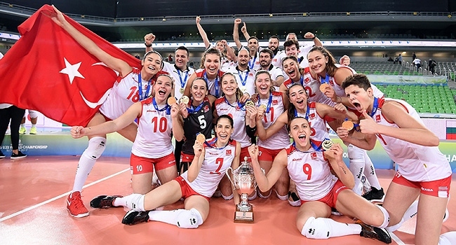 Voleybol izlerken kendinizi onlardan biri gibi hayal ediyor musunuz?