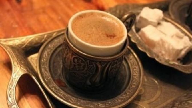Türk kahvesini mi dibek kahvesini mi daha çok seviyorsunuz?