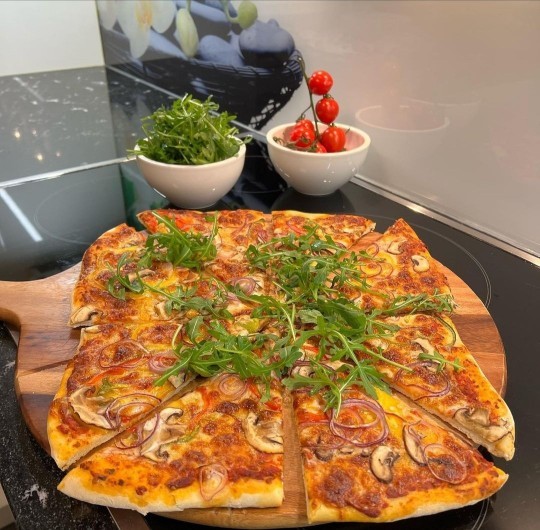 Pizzza hamur tarifi istiyorum?