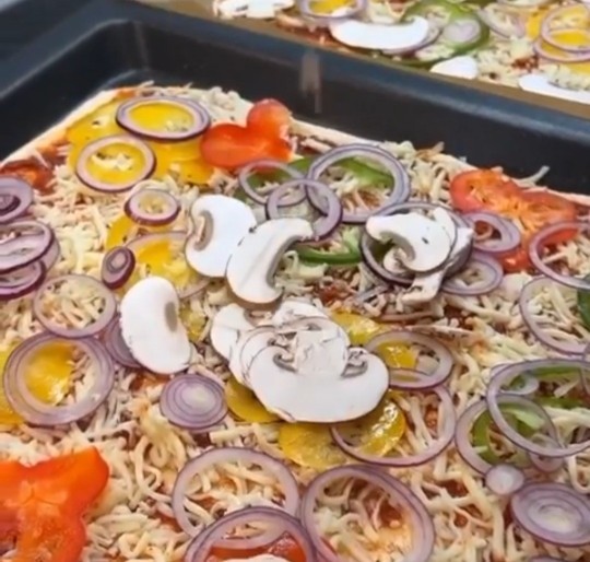 Pizzza hamur tarifi istiyorum?