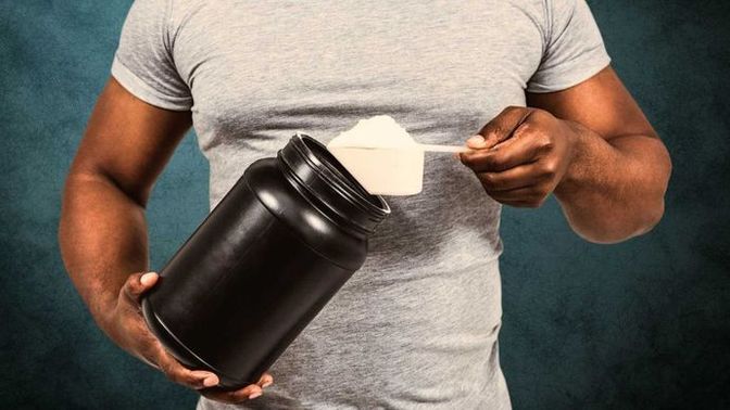 Protein tozunu sadece spor günleri mi içmem gerek yoksa her gün mü?