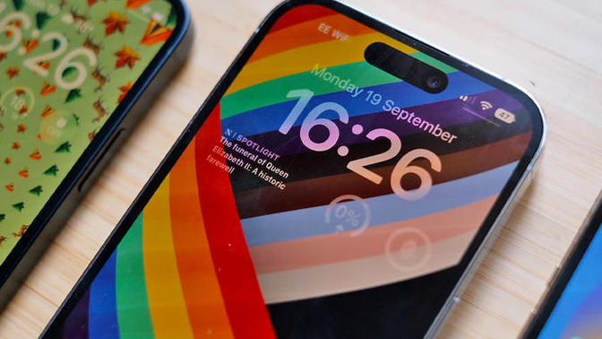 iPhone diğer telefon modellerinden neden daha pahalı?