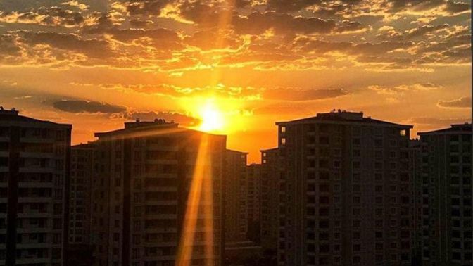 Akşamları dışarı çıkmayı sever misin?