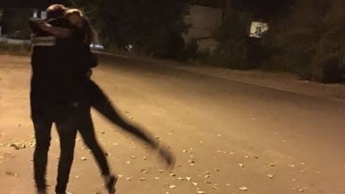 Karşı cinsin hangi hareketlerine düşersin?