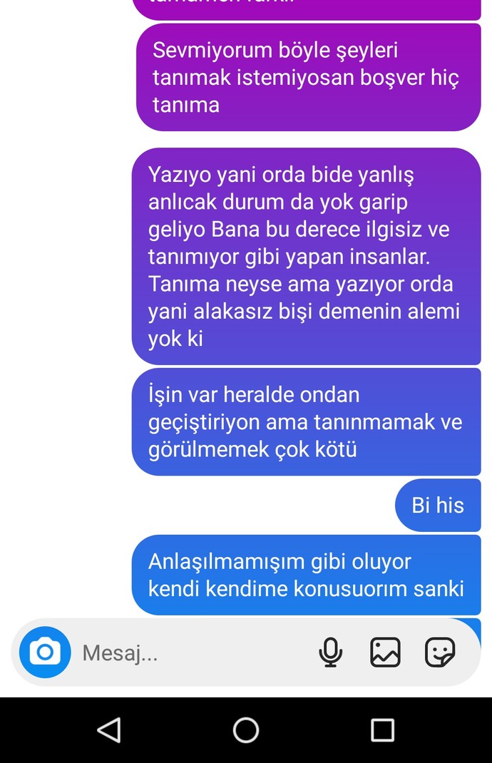 Benim tek istediğim anlaşılmak ve paylaşmak ders veriyor gibi konuşuyor hep ve dinden soğuttı beni engellemeli mıyım kim haklı?