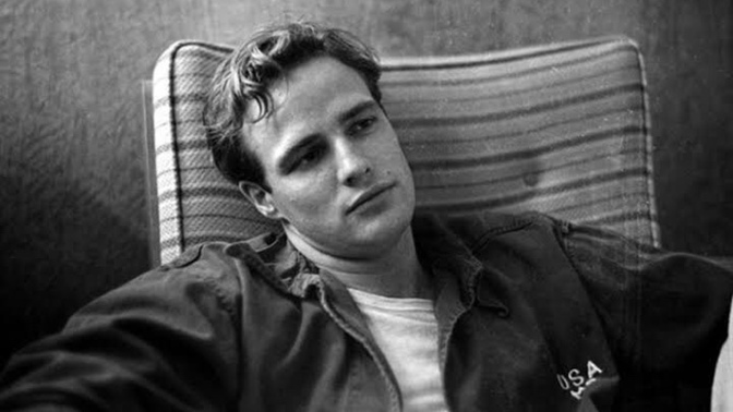 Marlon Brando mu yoksa Brad Pitt mi?