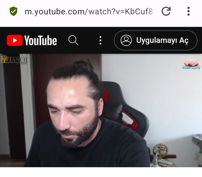 Sabah kahveni içerken en çok nereye bakarsın, telefona mı, gökyüzüne mi, sevgilinin yüzüne mi, sokağa mı, aynaya mı😃?
