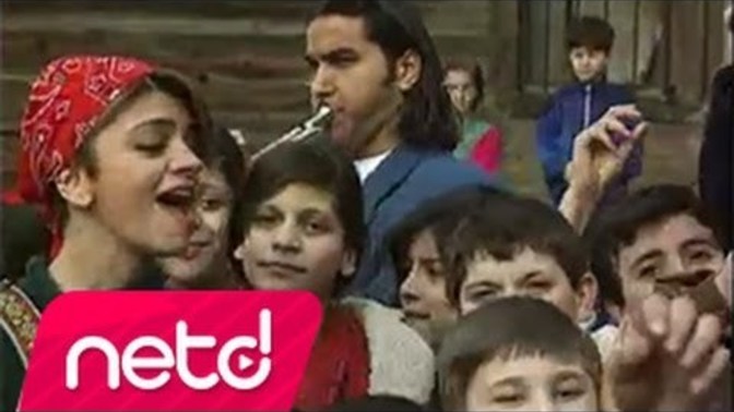 Eski şarkıları dinlediğiniz zaman huzurlu oluyor musunuz?