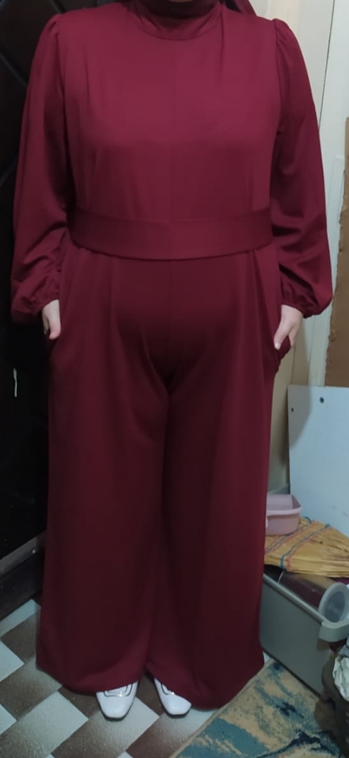Erkek arkadaşımın kuzeninin nişanına davetliyim. Hangi elbise daha uygun?