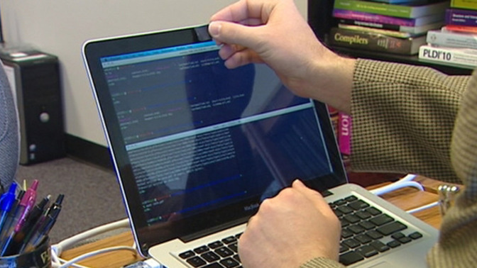Laptopunuzun kamerasını kapatıyor musunuz?