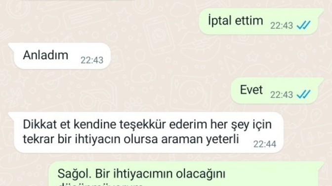 Sevgilimle bir hafta önce ayrıldık. Bir erkek neden eski sevgilisine mesaj atar, istek atar?