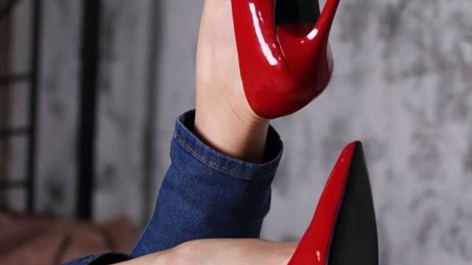 Topuklu ayakkabı 👠 giyebiliyor olmak bir ayrıcalık mı?