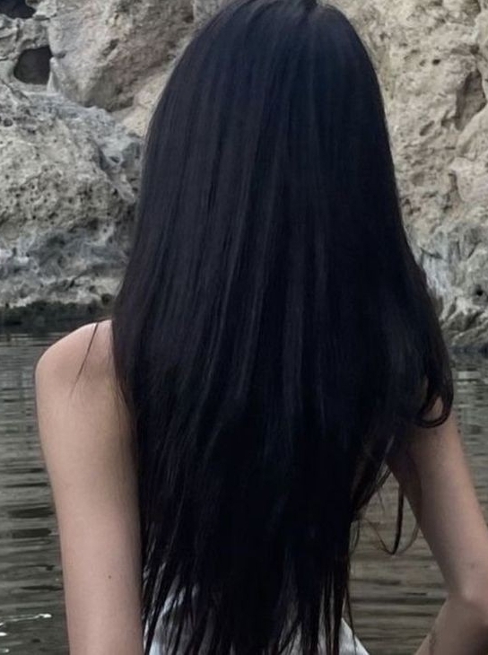 Kırmızı mı siyah mı yoksa baska bir şey mi?