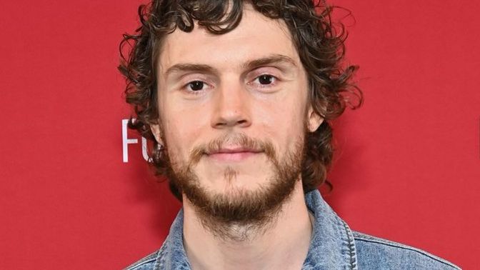 Evan Peters'ı Dahmer dizisinden önce tanıyor muydunuz?