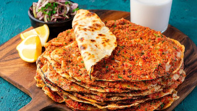 Bir oturuşta lahmacun yeme rekorunuz kaç?