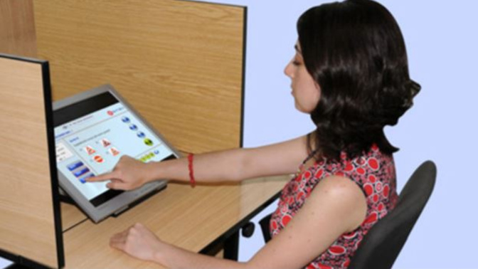 Bugün elektronik ehliyet sınavım var. Yanımdaki eşyaları ne yapacağım?