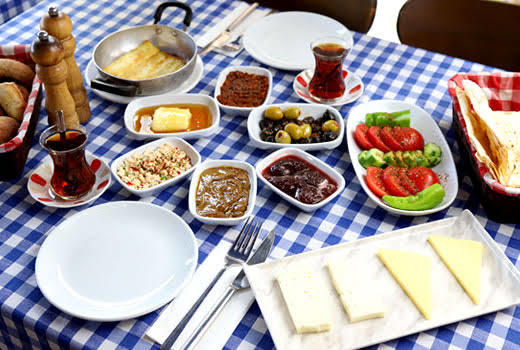 Sabah kahvaltınızı saat kaç gibi yaparsınız?