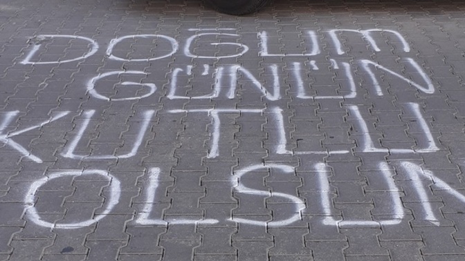 Sokağınızda duvar yazısı var mı?