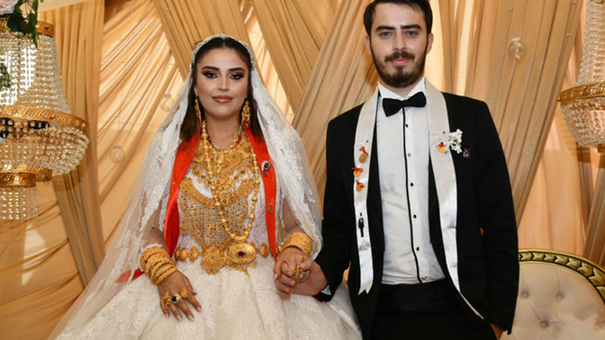 Düğünde kadına takılan kadına, erkeğe takılan erkeğe mi ait?