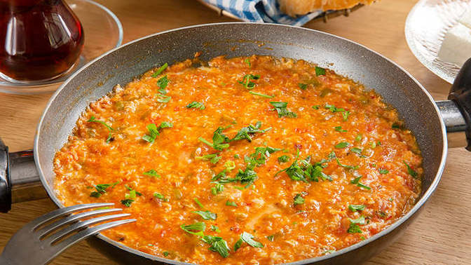 Menemen soğanlı mı olur, soğansız mı?