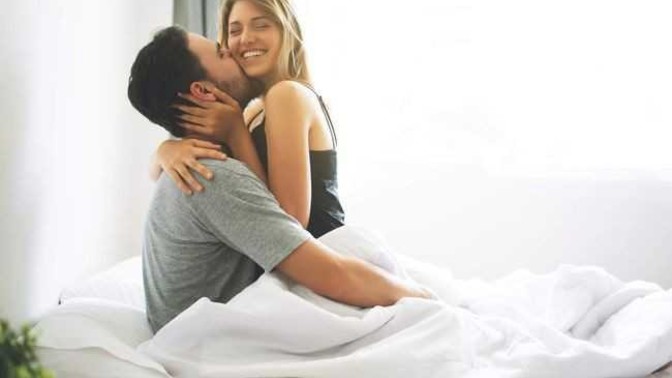 Sabahları sevdiğin tarafından uyandırılan mısın, sevdiğini uyandıran mısın🙂?