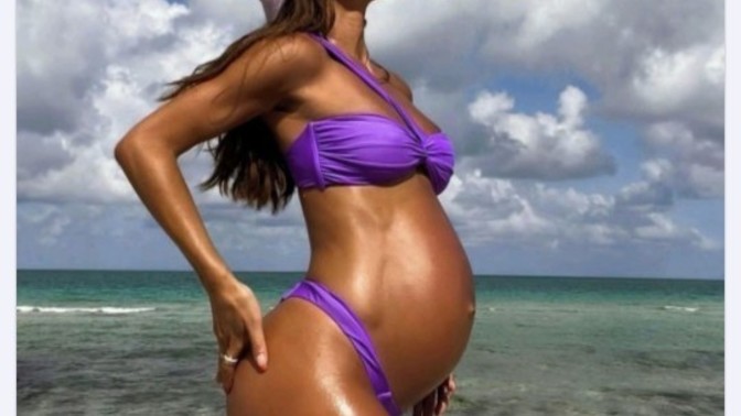 Hamile kadınlar bikini mi giymeli mayo mu?