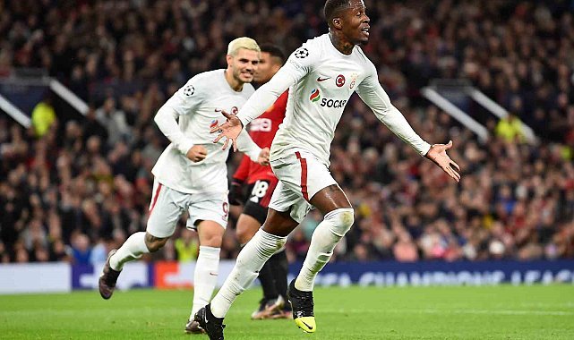 Manchester United 2 - Galatasaray 3... Sarı kırmızılılar Old Traffordta tarih yazdı! Maçı nasıl buldunuz?