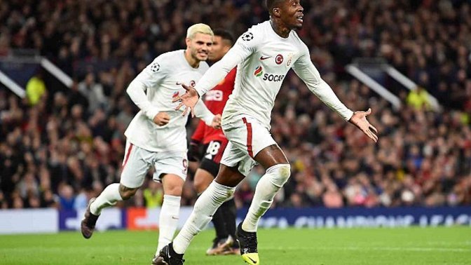 Manchester United 2 - Galatasaray 3... Sarı kırmızılılar Old Trafford'ta tarih yazdı! Maçı nasıl buldunuz?