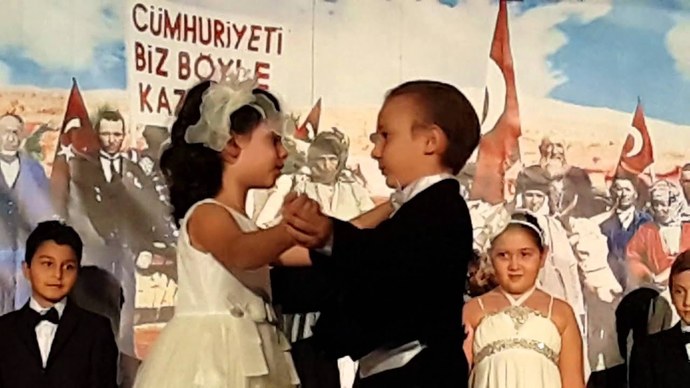 Hiç 29 Ekimde veya başka bayramlarımızda vals ya da başka tür danslar yaptınız mı?