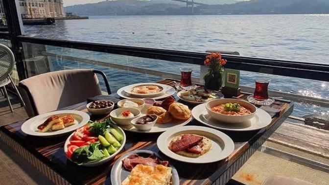 Günaydın, bu sabah seninle kahvaltı edecek olsaydık neler yerdik?