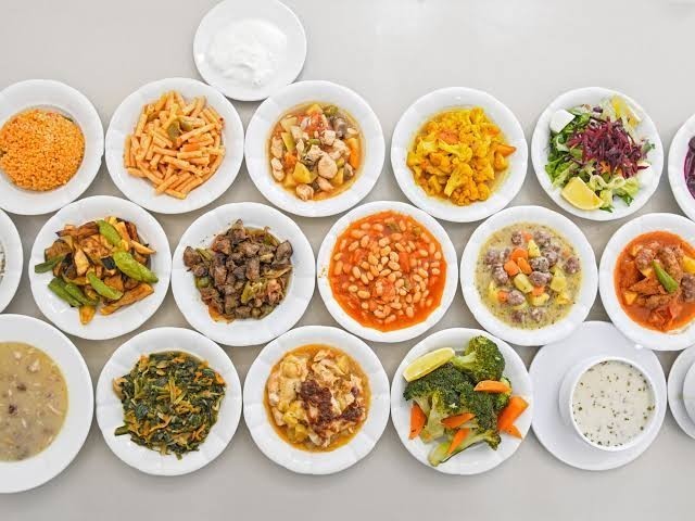 Yemek yapmayı biliyor musun?