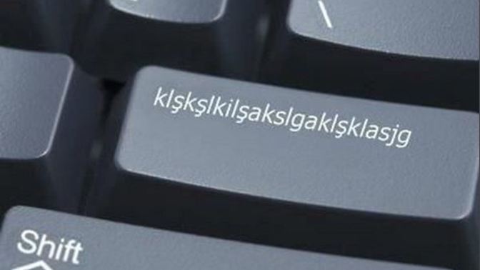 Mesajlaşırken random gülüyor musunuz?