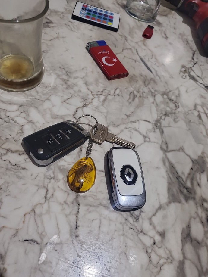 Anahtarlık kullanıyor musunuz? Herkes fotoğrafını atsın, iyi olan kazansın 😎😄?