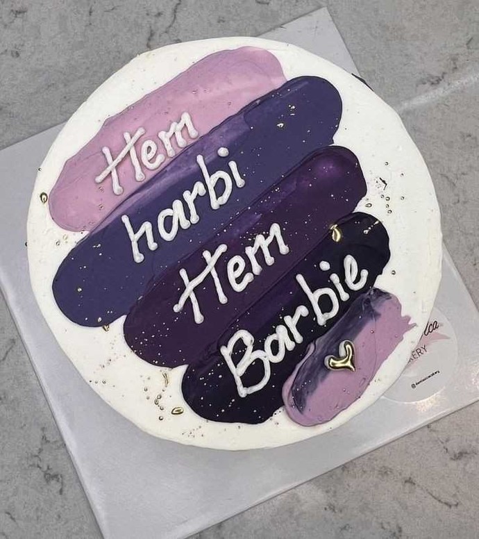Kadınlar harbi barbi diye iki kalıptan birine girmek zorunda mı?