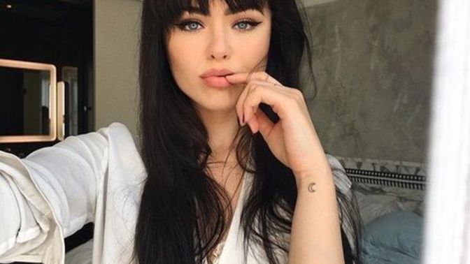 Kahkül kadını çekici mi yoksa çocuksu mu gösterir?