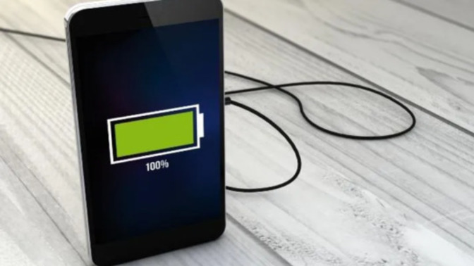 Telefonunuzun şarjı full olmadan evden çıkıyor musunuz?