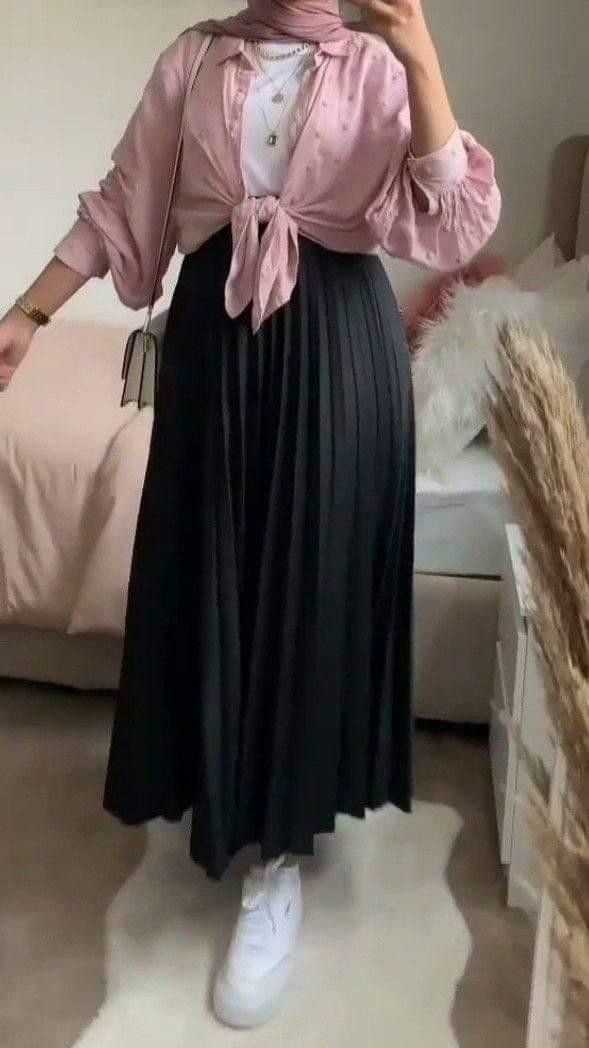Bu kombinin altına hangi ayakkabı giyilir?