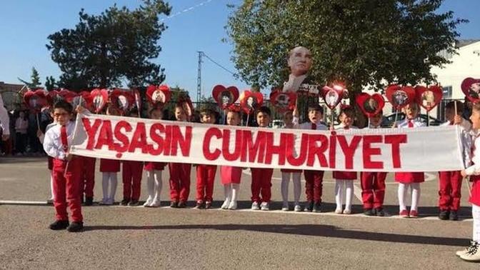Öğrenciyken Cumhuriyet Bayramı törenlerinde görev almış mıydınız?