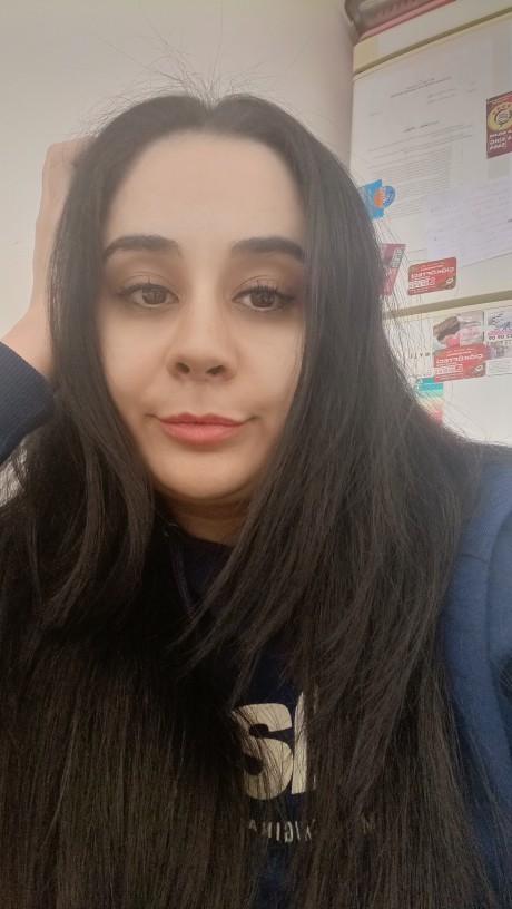 Saç rengimi hiç değişmedim, buğday tenliyim. Değişsem mi?