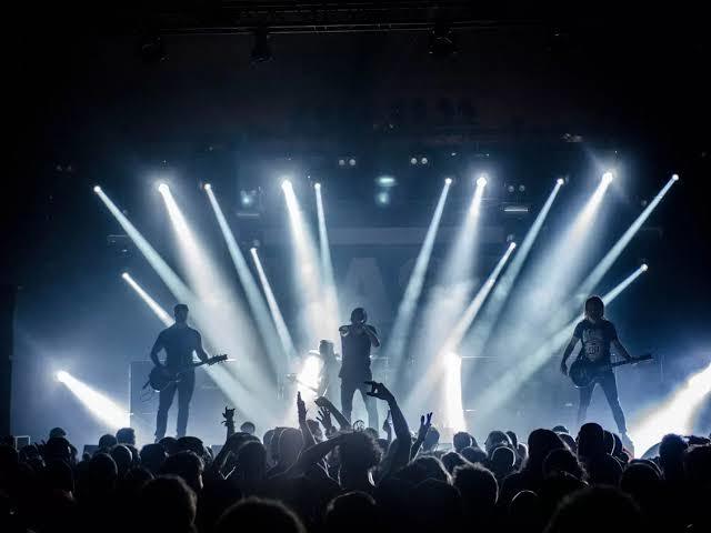 Bir müzik grubu kuracak olsaydın ismi ne olurdu?