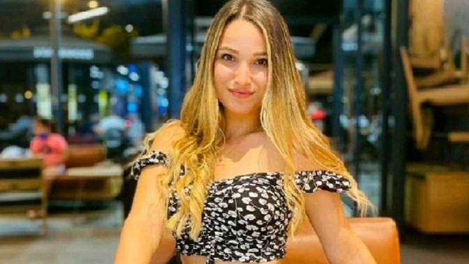 Memur kurumda iş başındayken crop giyebilir mi?